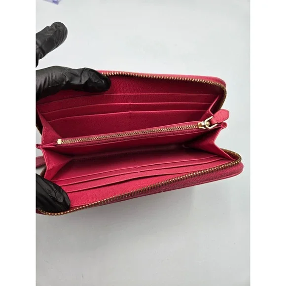PRADA Milano fuchsia Quilted Zip Around Continental Wallet Ladies Authentic - Picture 3 of 14